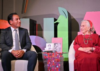 Eduardo Ramírez y Elena Poniatowska evocan el legado de Rosario Castellanos en emotivo homenaje en la CDMX