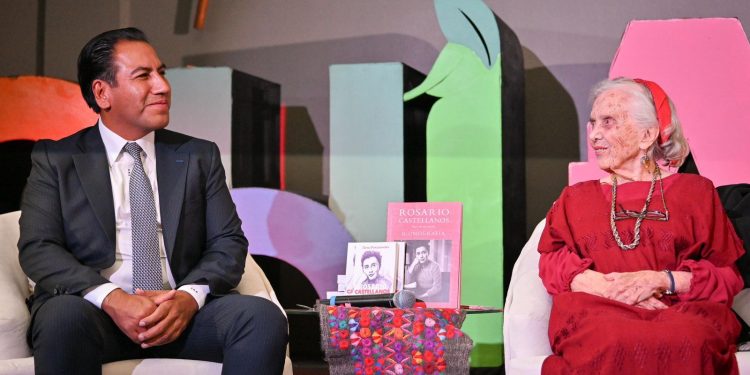 Eduardo Ramírez y Elena Poniatowska evocan el legado de Rosario Castellanos en emotivo homenaje en la CDMX