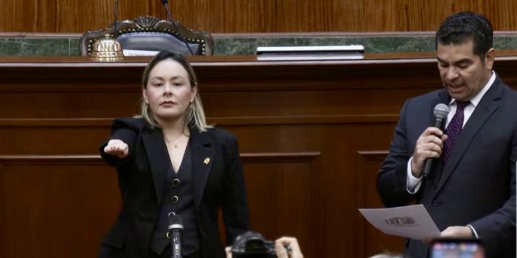 Yeraldine Bonilla asume como gobernadora interina de Sinaloa tras licencia de Rocha Moya