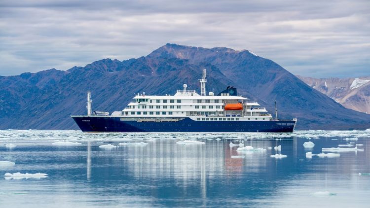 Confirma OMS brote de hantavirus en crucero MV Hondius varado frente a Cabo Verde; hay tres muertos