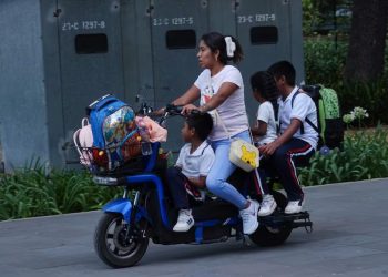 CDMX pone orden: scooters y bicis eléctricas deberán emplacarse desde julio
