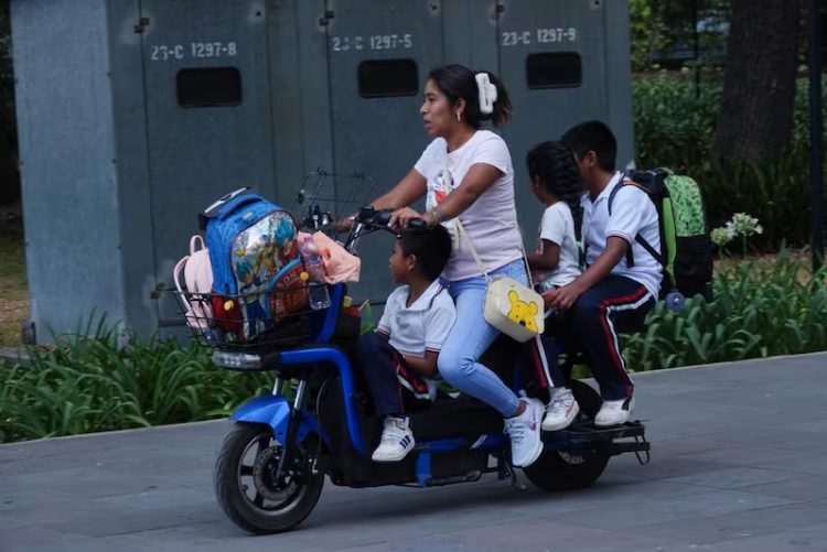 CDMX pone orden: scooters y bicis eléctricas deberán emplacarse desde julio