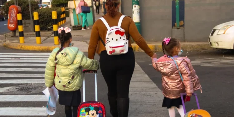 Mundial 2026 y ola de calor obligan a SEP a recortar ciclo escolar; clases concluyen el 5 de junio 