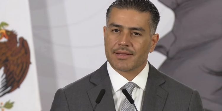 Golpe al huachicol, detenciones de líderes criminales y más de 391 toneladas de droga aseguradas: Harfuch