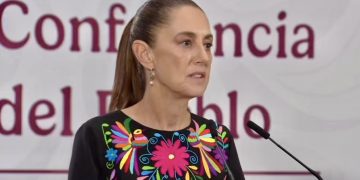 Sheinbaum asegura que inflación en alimentos no deriva del alza salarial