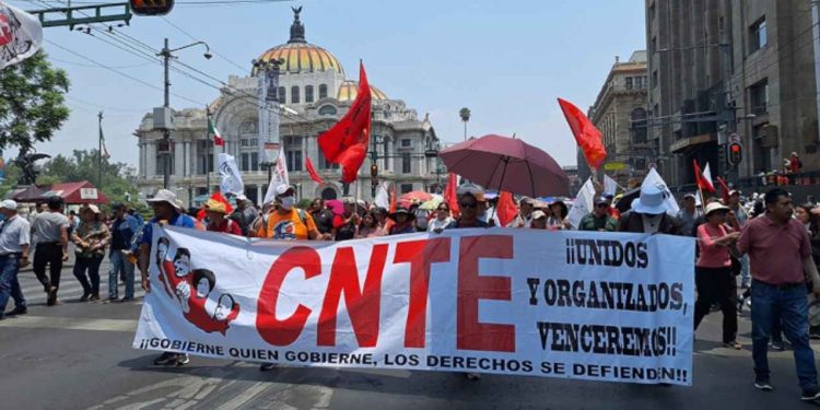 Sheinbaum apuesta al diálogo con la CNTE ante amenaza de huelga y protestas rumbo al Mundial