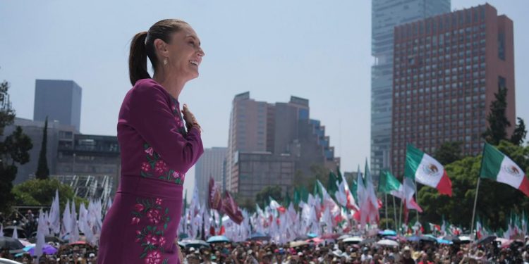 Con llamado a la movilización, Sheinbaum convierte aniversario electoral en defensa de la soberanía