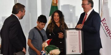 Gobierno de Sheinbaum respalda registro de la marca “Pato Merlín”; IMPI inicia trámite para proteger nombre y diseño