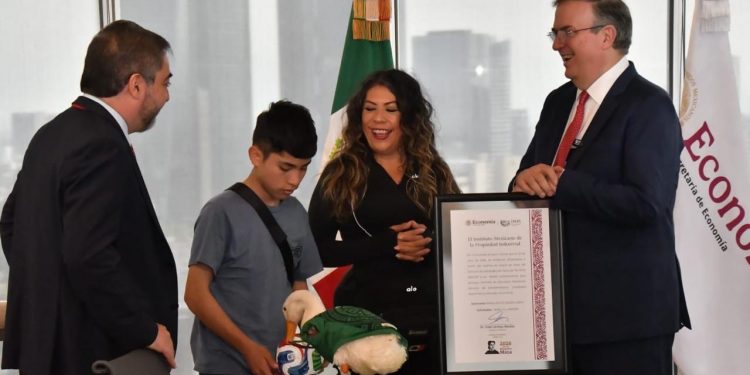 Gobierno de Sheinbaum respalda registro de la marca “Pato Merlín”; IMPI inicia trámite para proteger nombre y diseño