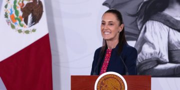 Tras reaparición de Fox y Calderón, Sheinbaum acusa hipocresía y defiende la 4T