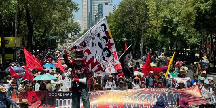 Sheinbaum apuesta por el diálogo con la CNTE y atribuye violencia a provocadores