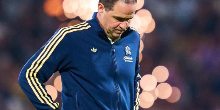 Adiós al tricampeón: Jardine deja el banquillo de las Águilas