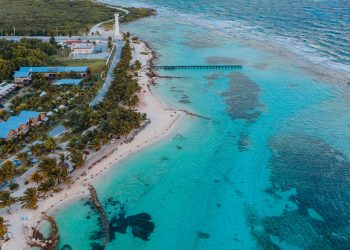 Sheinbaum ordena estrategia para proteger Mahahual y fortalecer el ecoturismo