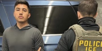 Exmilitar buscado por Ayotzinapa fue localizado durante redada rutinaria en EU: Sheinbaum