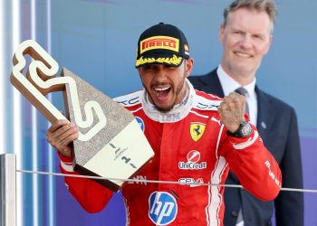 Hamilton conquista Barcelona y logra su primer triunfo con Ferrari