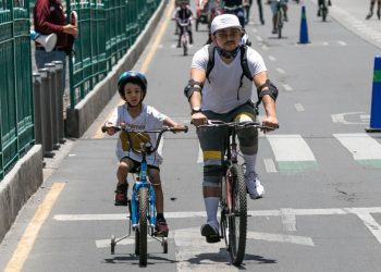 Sheinbaum felicita a los papás y destaca su papel en la construcción de un mejor México