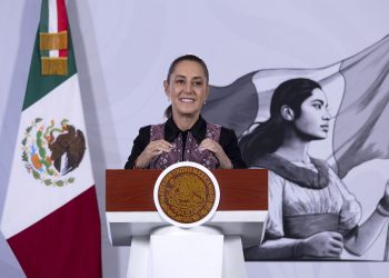 Comisión Permanente convierte sesión en felicitación por cumpleaños de Sheinbaum; Laura Itzel Castillo le dedica mensaje de respaldo