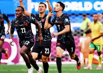 Canadá hace historia: vence a Sudáfrica al minuto 91 y clasifica por primera vez a los octavos de final
