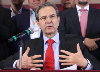 Esteban Moctezuma comparece ante legisladores rumbo a la embajada de México en Bélgica y la Unión Europea