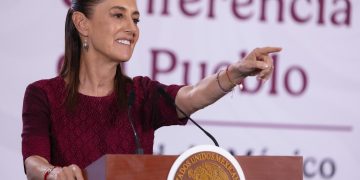 Sheinbaum reconoce apoyo de AMLO ante ofensiva contra la 4T