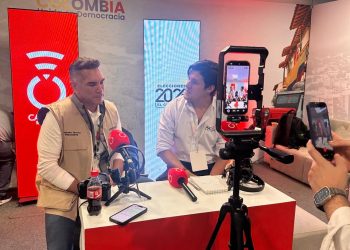Alejandro Moreno supervisa jornada electoral en Colombia y destaca clima de civilidad y paz