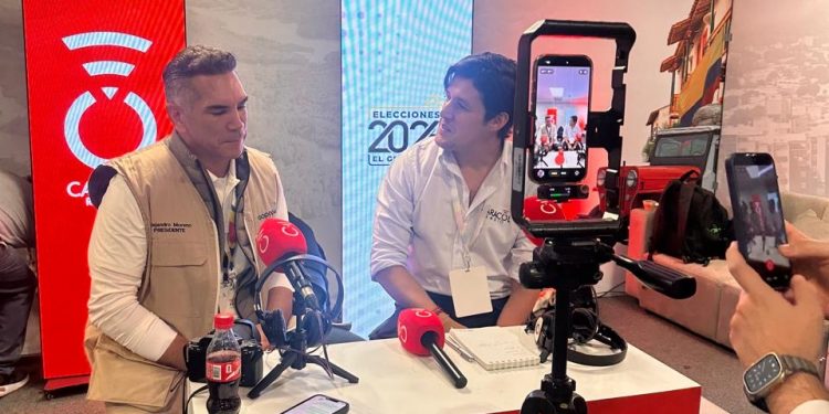 Alejandro Moreno supervisa jornada electoral en Colombia y destaca clima de civilidad y paz