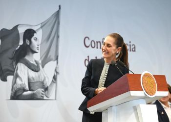 Sheinbaum descarta culpar a la UNAM y llama a adaptar los exámenes a la IA