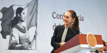 Sheinbaum descarta culpar a la UNAM y llama a adaptar los exámenes a la IA
