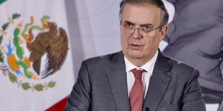 Ebrard descarta un TLC con China; prioridad de México es fortalecer el T-MEC