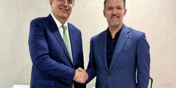 EU condiciona revisión del T-MEC a cooperación de México en agua y seguridad; Greer llega a la CDMX 