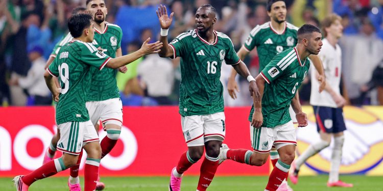 Sheinbaum reconoce entrega de la Selección Mexicana tras eliminación del Mundial: “A veces se gana y a veces se aprende”
