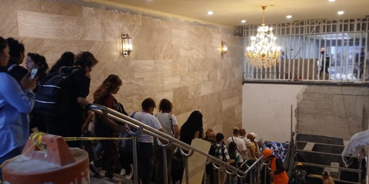 Candelabros del Metro Hidalgo costaron 56 mil pesos cada uno; Rubalcava defiende obras y licitaciones
