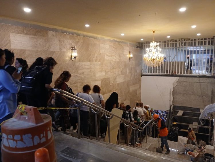 Candelabros del Metro Hidalgo costaron 56 mil pesos cada uno; Rubalcava defiende obras y licitaciones