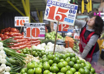 Inflación en México cae a 3.37% en junio; bajan precios de frutas y verduras y alivian el bolsillo