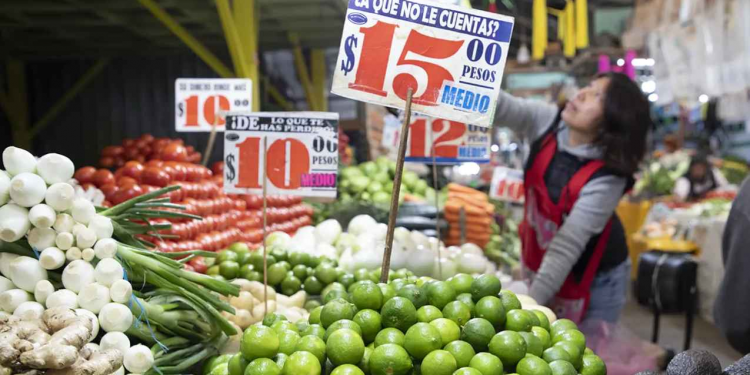 Inflación en México cae a 3.37% en junio; bajan precios de frutas y verduras y alivian el bolsillo