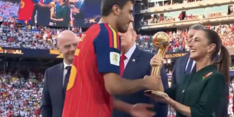 Sheinbaum acompaña a Trump y Carney en la premiación de la final del Mundial 2026