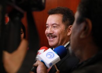 Mier pide sacar la política del caso Ruffo y advierte posible delincuencia organizada