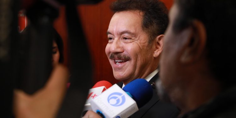 Mier pide sacar la política del caso Ruffo y advierte posible delincuencia organizada
