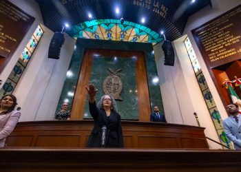 Graciela Domínguez Nava asume como gobernadora interina de Sinaloa tras licencia de Rocha Moya