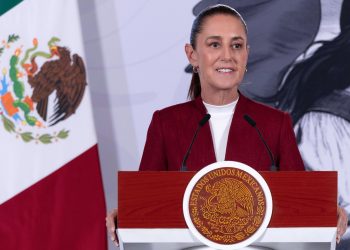“Que lo determine el INE”: Sheinbaum rechaza intervenir en casos de actos anticipados de campaña