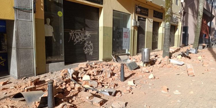 Terremoto de 7.4 sacude Colombia; reportan heridos y daños en Chocó