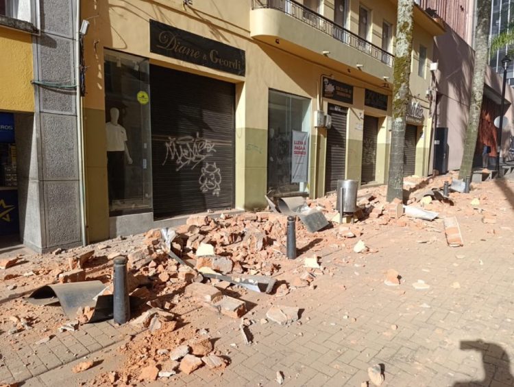 Terremoto de 7.4 sacude Colombia; reportan heridos y daños en Chocó