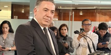 Inzunza rechaza vínculos con el narco y se niega a pedir licencia: “Soy inocente”