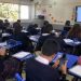 Jonathan Haidt pide a Sheinbaum prohibir celulares en escuelas y redes sociales antes de los 16 años