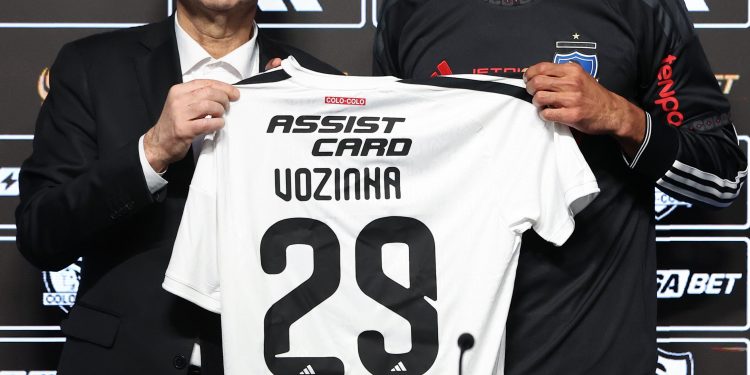 Colo Colo desata la ‘Vozinhamanía’: 30 mil aficionados reciben como héroe al portero revelación del Mundial 2026