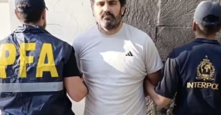 ¡Trasladan a México al contralmirante Fernando Farías detenido en Argentina por huachicol fiscal!