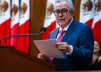 Rubén Rocha retoma la gubernatura de Sinaloa tras 112 días de licencia y afirma que FGR no encontró pruebas en su contra