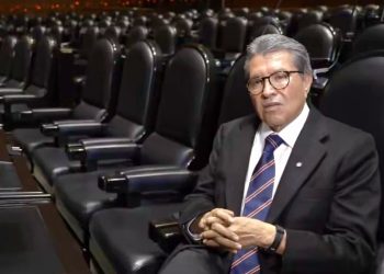 Monreal pide a Rocha Moya reconsiderar su regreso a Sinaloa y volver a solicitar licencia