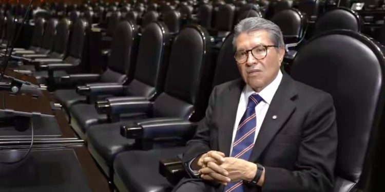 Monreal pide a Rocha Moya reconsiderar su regreso a Sinaloa y volver a solicitar licencia