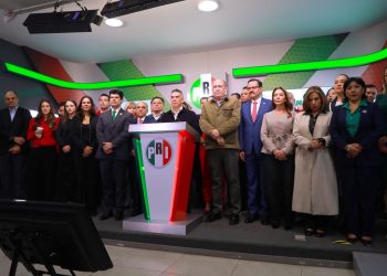 Alejandro Moreno acusa a Morena de “cerco informativo” y anuncia ofensiva nacional por libertad de expresión